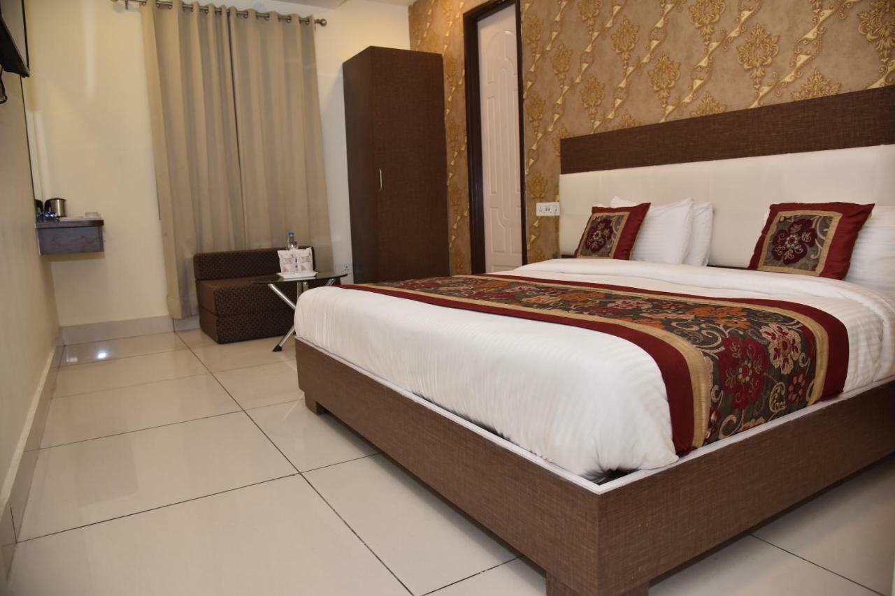 Hotel Oscar Amritsar Exterior foto